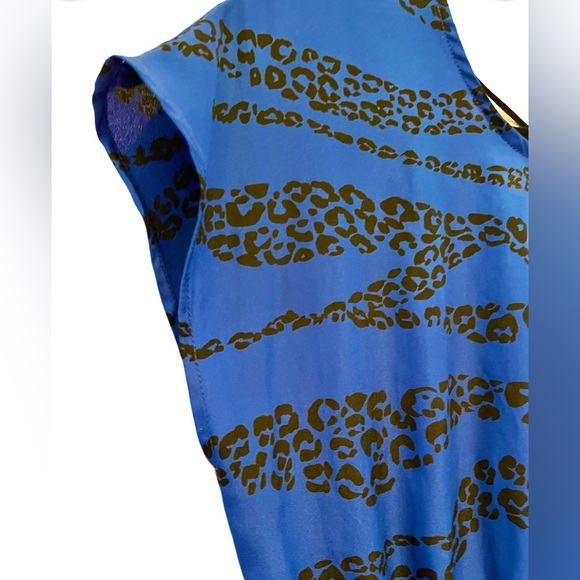 Kensie Size Medium Animal Print Round Neck Sleeveless Midi Dress Elastic Waist - Picture 3 of 10